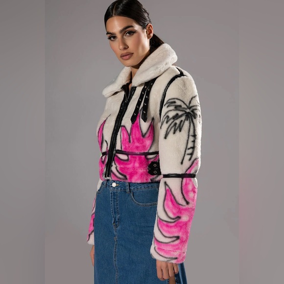 NWOT. AKIRA Label Crushing It Graffiti Cropped Sherpa Jacket. - Picture 3 of 9